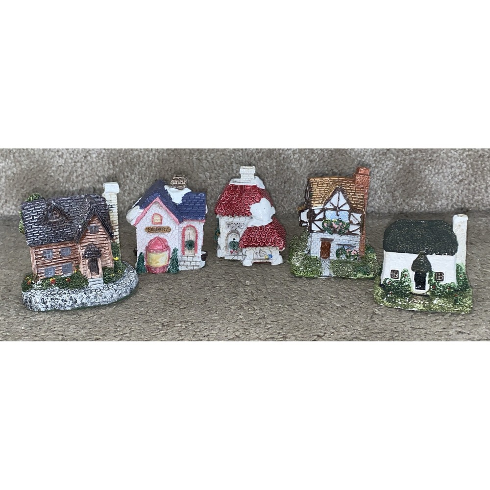 LOT OF (5) VINTAGE 1987 MUSEUM COLLECTIONS Welcome Inn - Cricket Cottage Toy